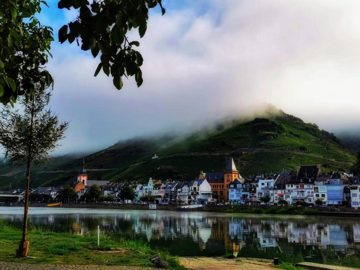 Die Ferienwohnung Lindenhof Zell an der Mosel Exterior foto